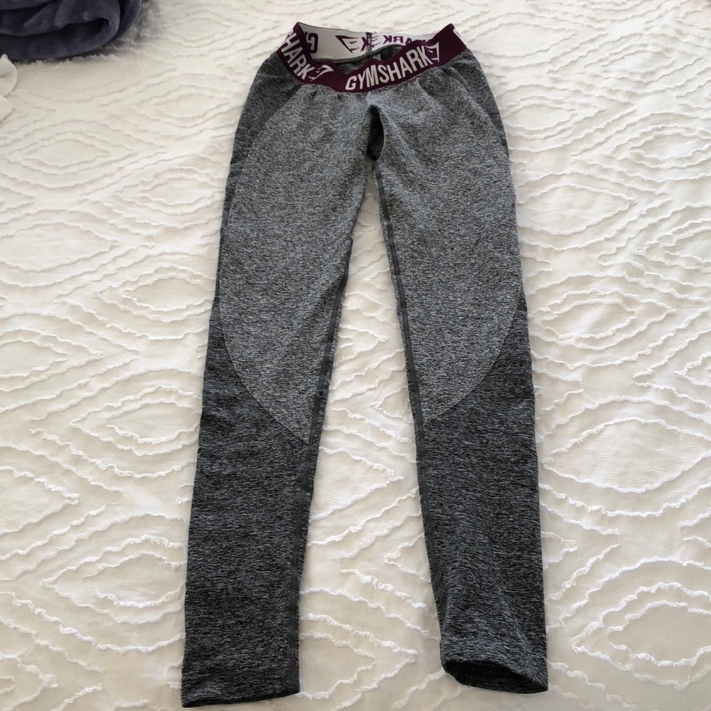 Size extra small gym shark leggings